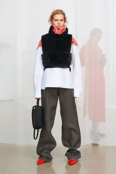 Look 28